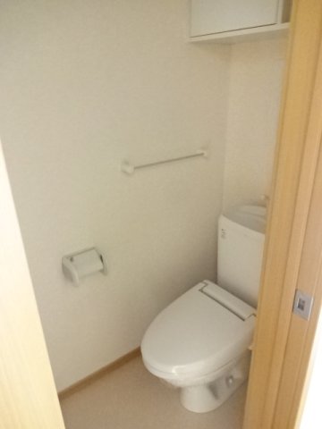 トイレ　清潔感のあるトイレです