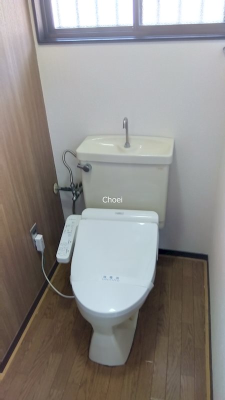 トイレ　ウォシュレット