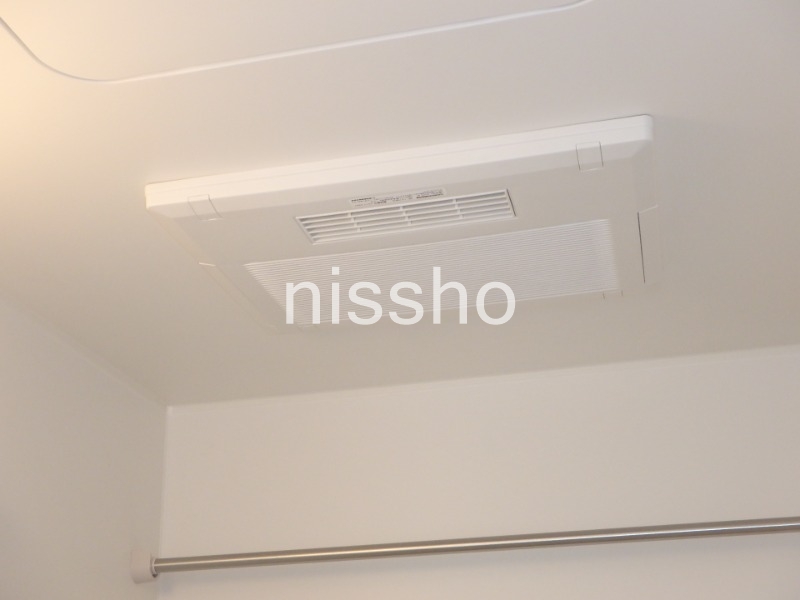 その他　雨の日の洗濯物も安心、浴室乾燥機付き！