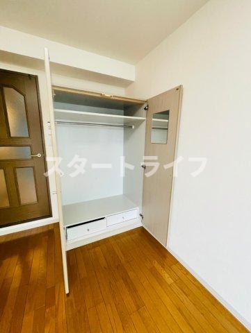 地下鉄御堂筋線 西中島南方駅 徒歩6分 10階建 築28年の内装写真