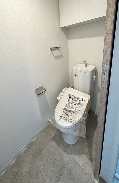トイレ　※写真は同タイプ住戸です。