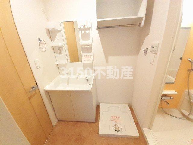 洗面設備　スペースが確保できる洗面所です