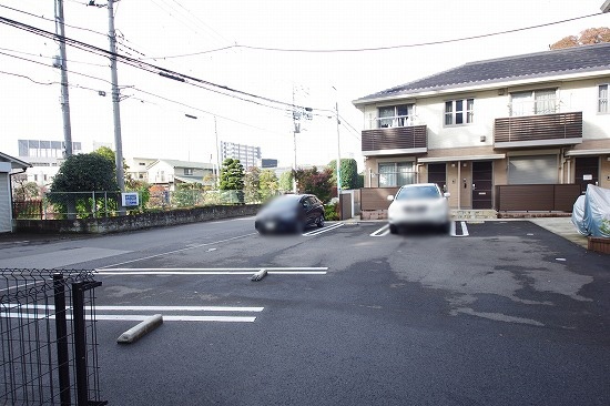 駐車場　敷地内駐車場