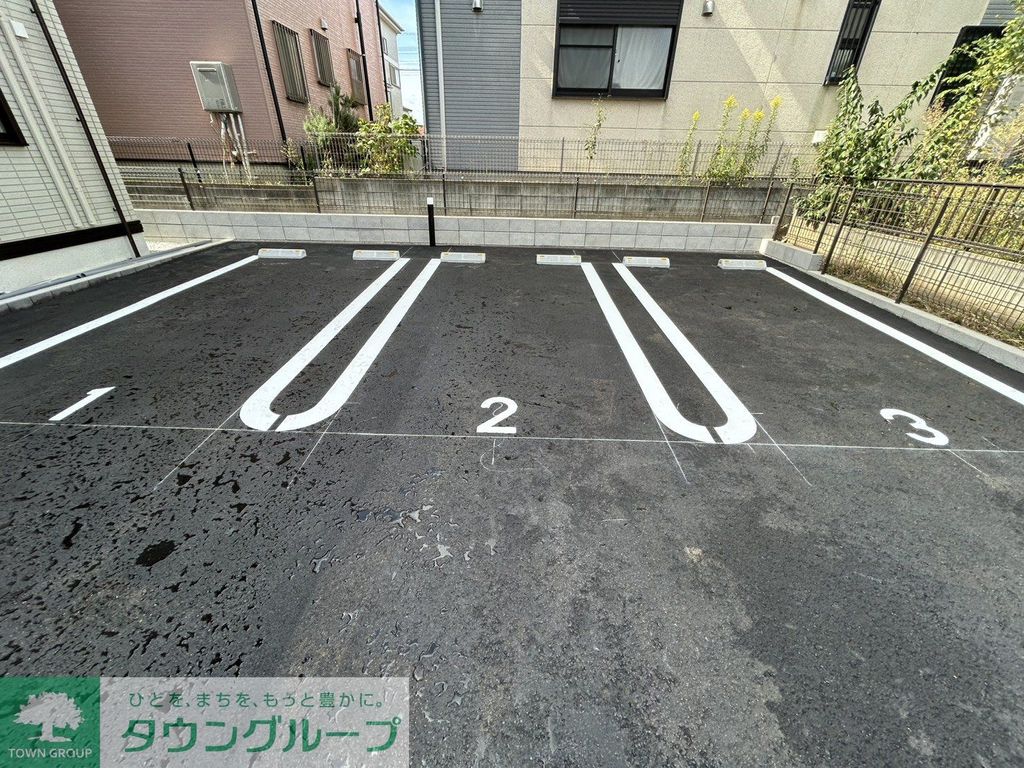 駐車場　駐車場