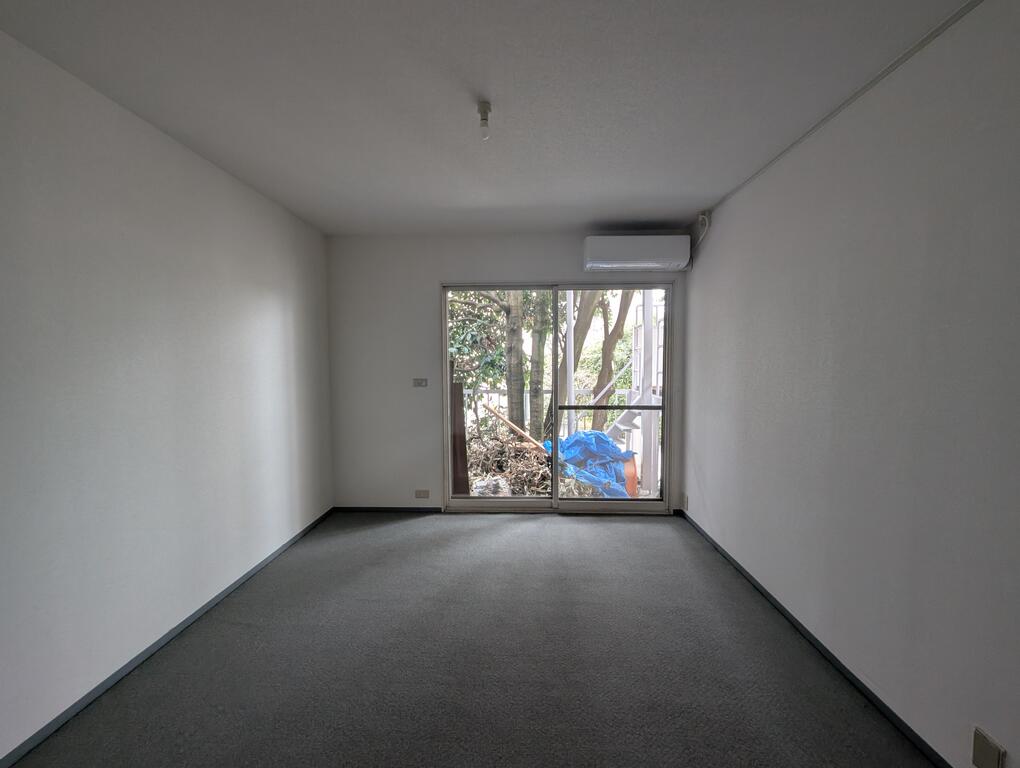 戸建 下北沢駅7分 地上3階建の居間写真