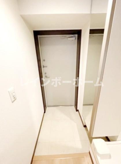 玄関　※別部屋参照写真となります。