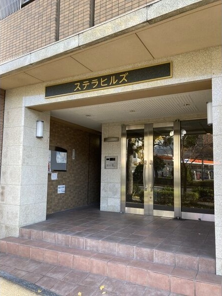 エントランス　名古屋で一番初期費用の安い賃貸専門の不動産会社です(^^)