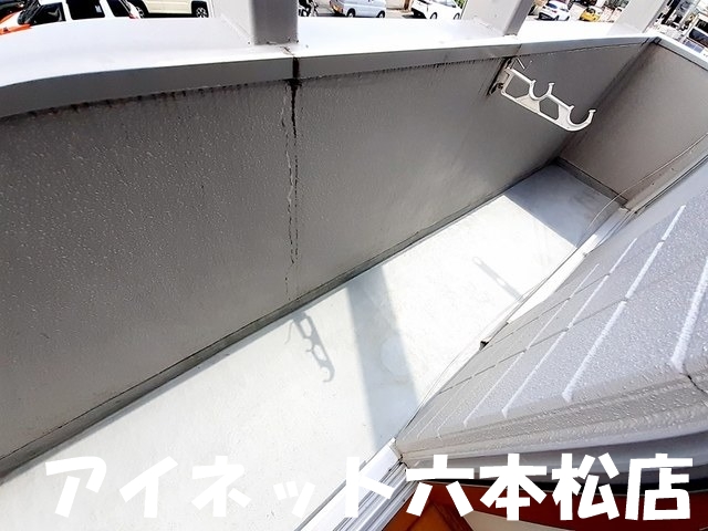 バルコニー　洗濯物はこちらへどうぞ。