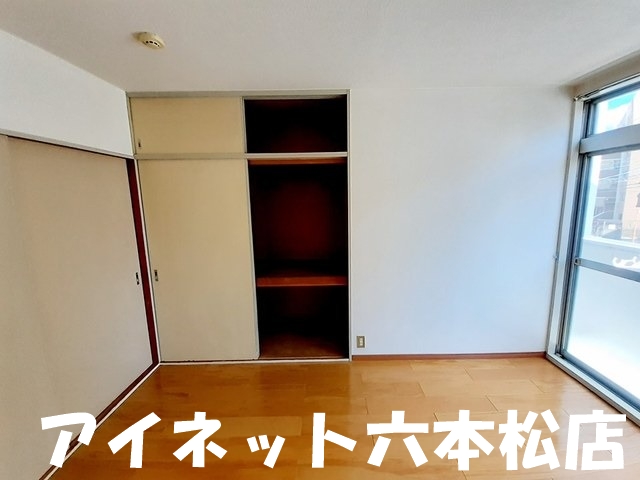 収納　収納も完備。