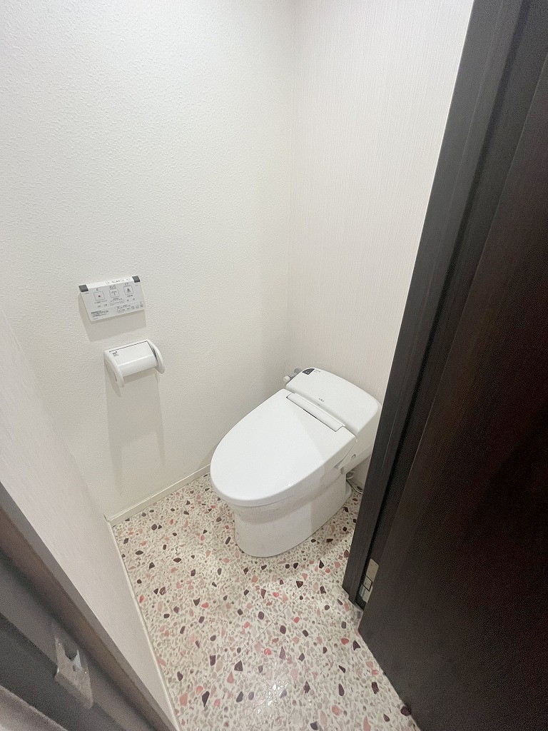 地下鉄谷町線 喜連瓜破駅 徒歩7分 5階建 築48年のトイレ写真