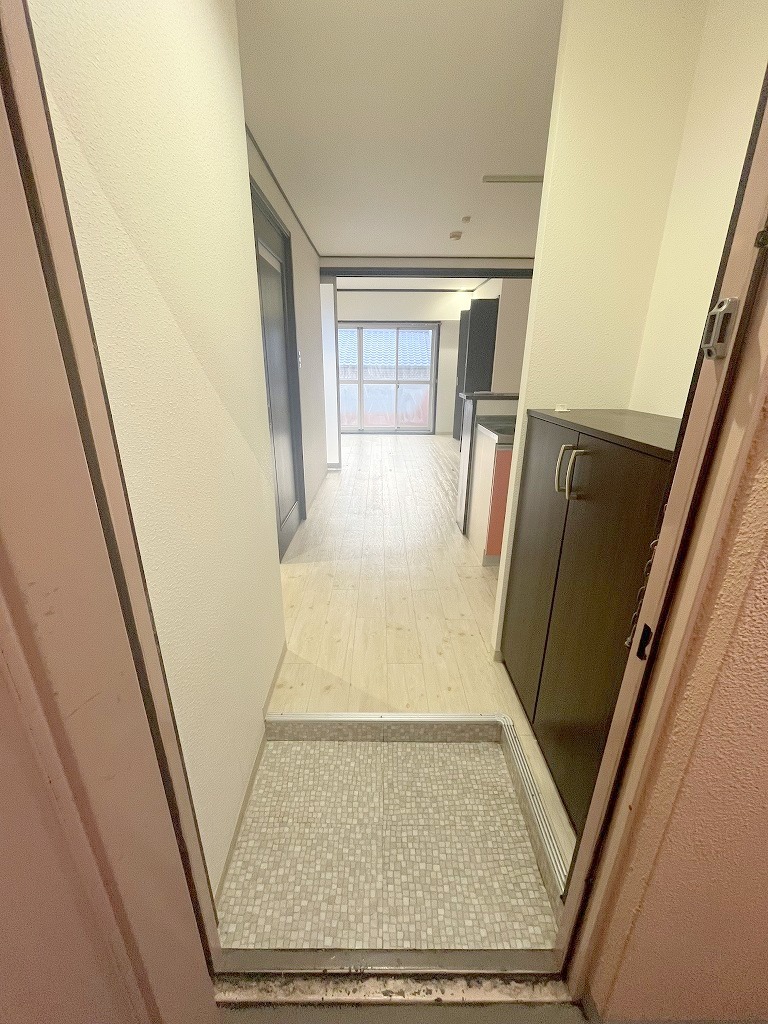 地下鉄谷町線 喜連瓜破駅 徒歩7分 5階建 築48年の玄関写真
