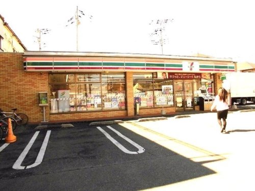 コンビニ　セブンイレブン 与野鈴谷3丁目店（コンビニ）まで721m