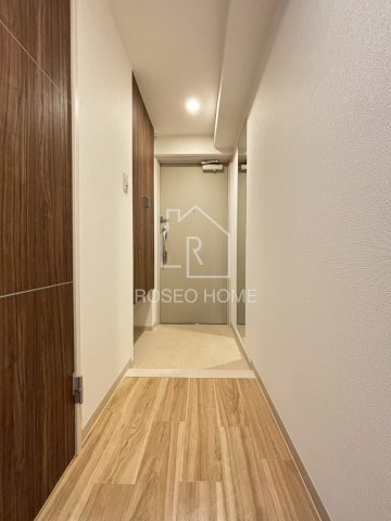玄関　同マンション別部屋：参考写真