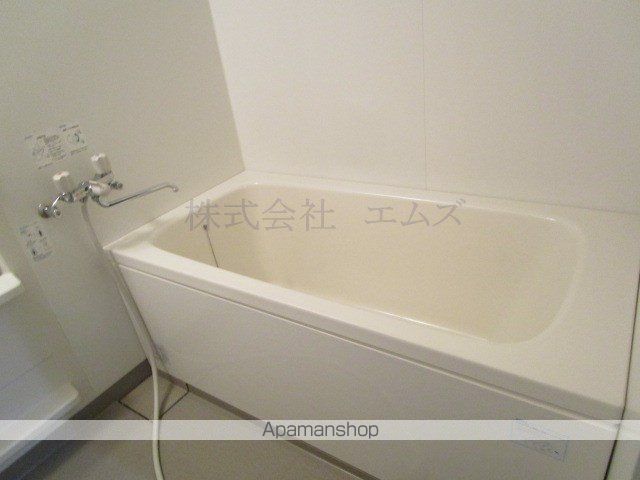 地下鉄東西線 菊水駅 バス乗車時間：20分 最寄りバス停で下車 徒歩2分 4階建 築24年の風呂写真