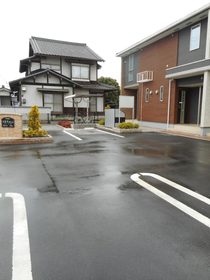 駐車場　駐車場