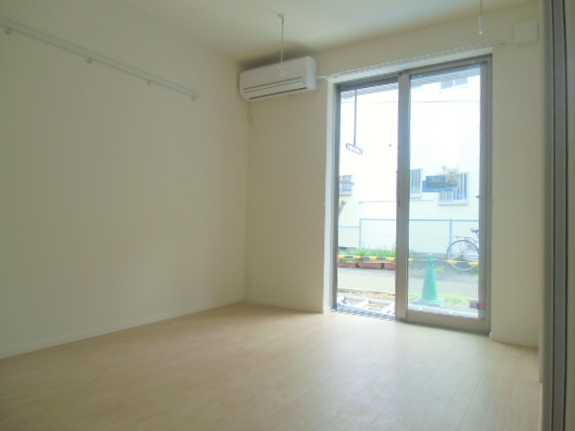 その他部屋・スペース　★明るいフローリングの角部屋です★