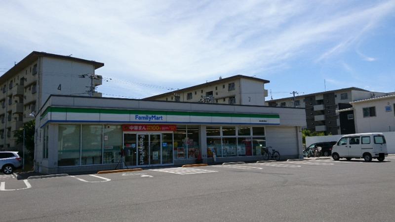 コンビニ　ファミリーマート高松屋島西町店（コンビニ）まで298m