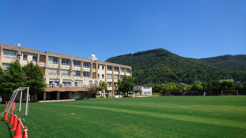 小学校　屋島西小学校（小学校）まで441m