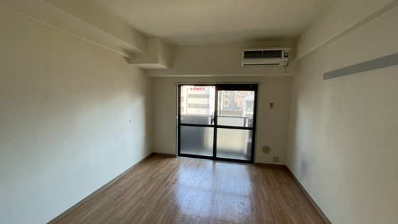 居室・リビング　※別部屋の写真です