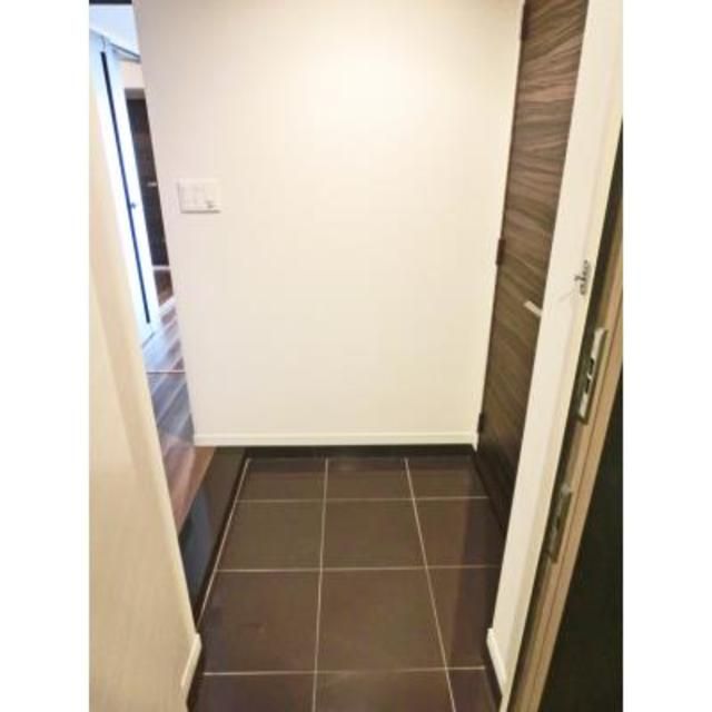 玄関　※写真は同タイプ住戸です。