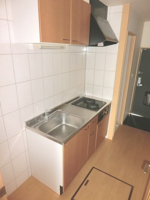 キッチン　2口グリル付きのシステムキッチンです