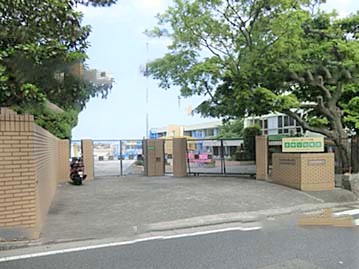 ＪＲ根岸線 山手駅 徒歩8分 2階建 築22年の周辺写真