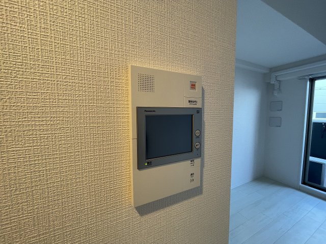 セキュリティ　モデル写真