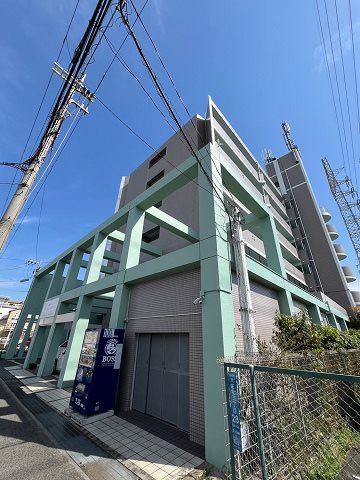 建物外観　落ち着いた雰囲気の外観です