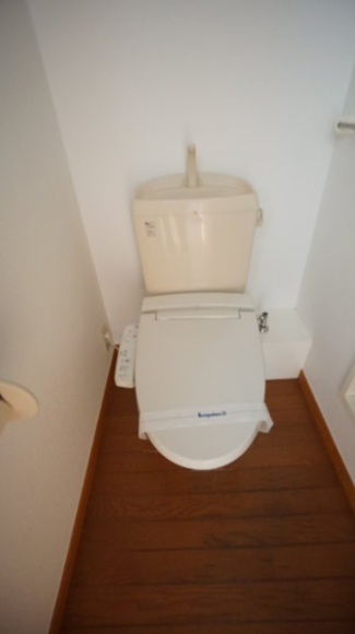 ＪＲ南武線 久地駅 徒歩20分 3階建 築24年のトイレ写真