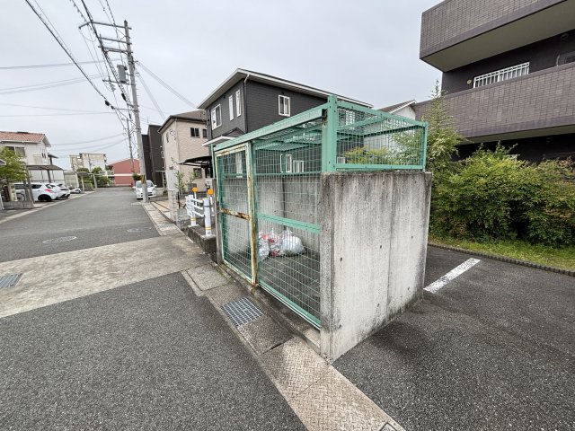 その他　ゴミ捨て場（その他）まで15m