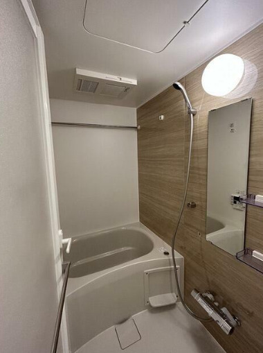 バス・シャワールーム　※別部屋の参考写真です。