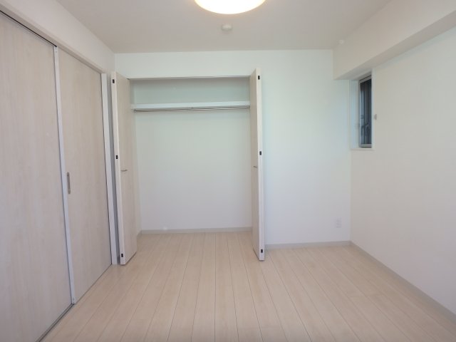 収納　洋室に収納ございます♪