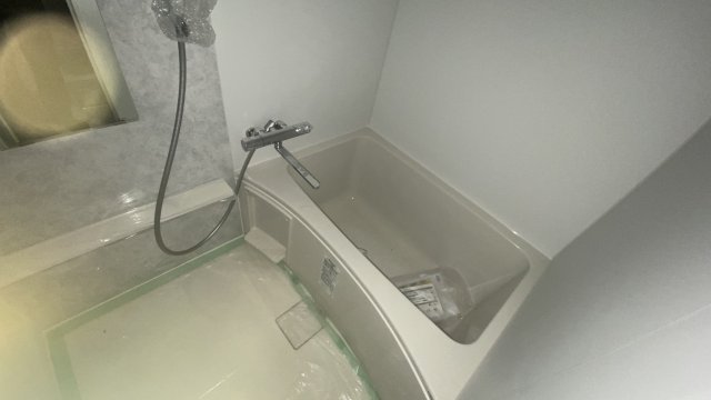 バス・シャワールーム　写真は同マンションの他のお部屋のものです