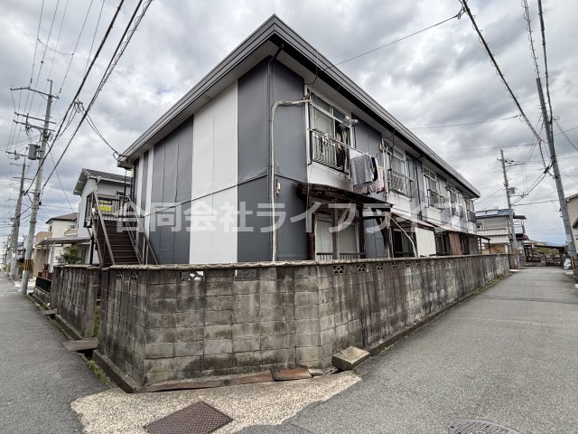 建物外観　落ち着いた雰囲気の外観です