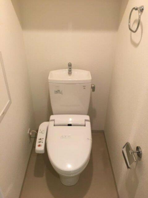 トイレ　※反転タイプ参考写真