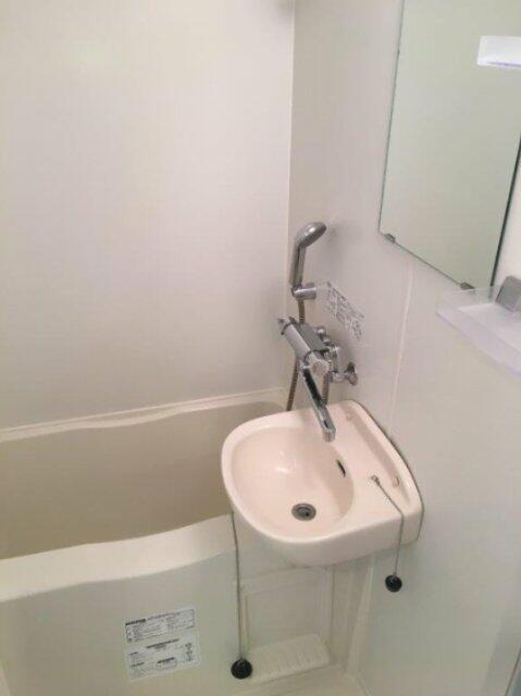 洗面設備　※反転タイプ参考写真