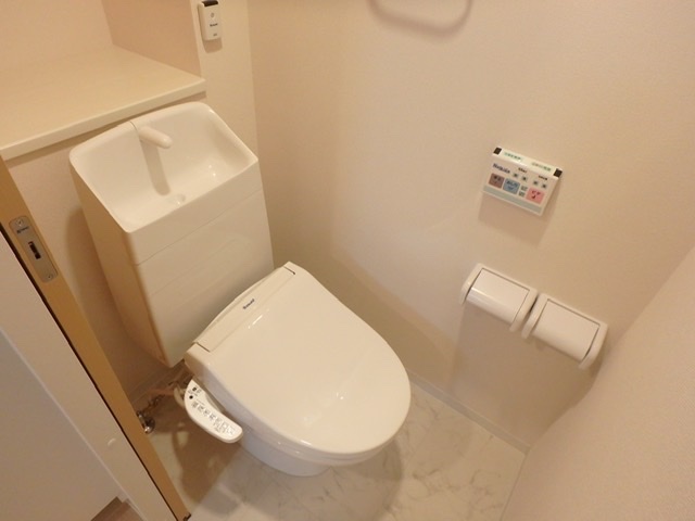 パインヒルズ西春のトイレ写真