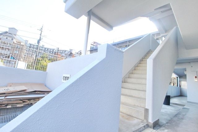 エントランス　★お部屋探しは株式会社タウンハウジング東京まで★