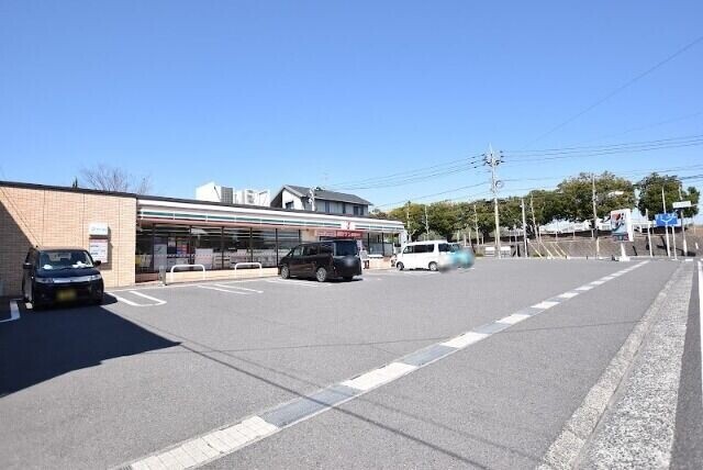 コンビニ　セブンイレブン鹿児島桜ヶ丘南店（コンビニ）まで392m