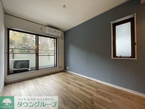 居室・リビング　※別部屋参考写真です