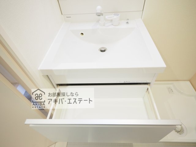 洗面設備　同一仕様写真
