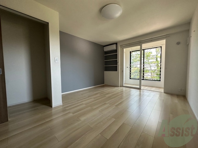 居室・リビング　広くてきれいなお部屋です。快適に毎日過ごせそうです。