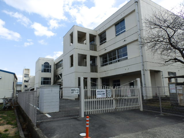 小学校　たつの市立誉田小学校（小学校）まで875m