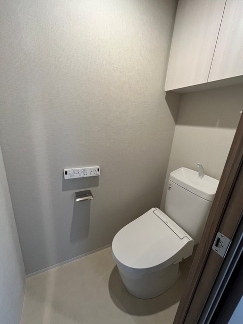 トイレ　※写真は同タイプ住戸です。