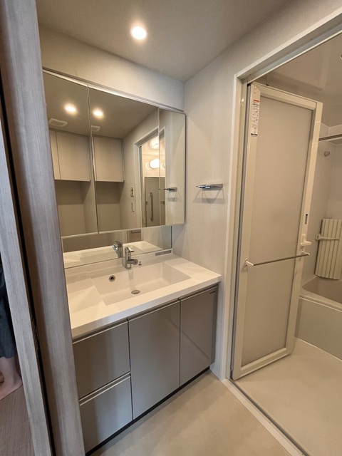 洗面設備　※写真は同タイプ住戸です。