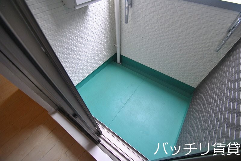 バルコニー　別号室の画像になります。現況を優先します。