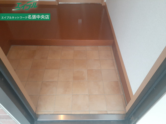 玄関　同型反転タイプ画像