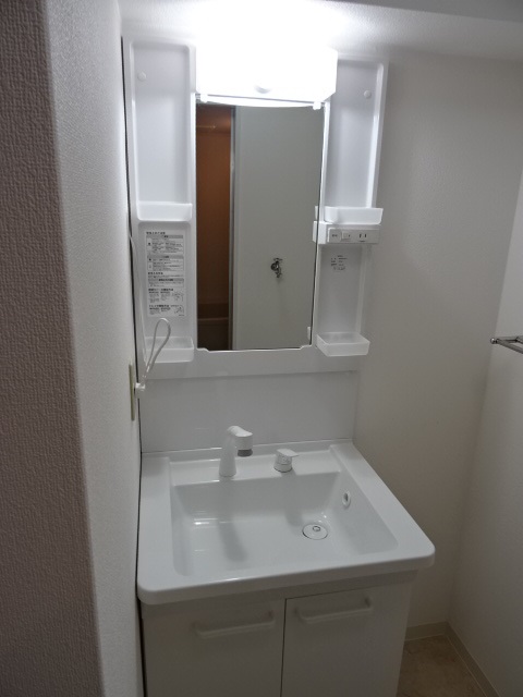 洗面設備　洗面シャンドレ・洗濯機置場