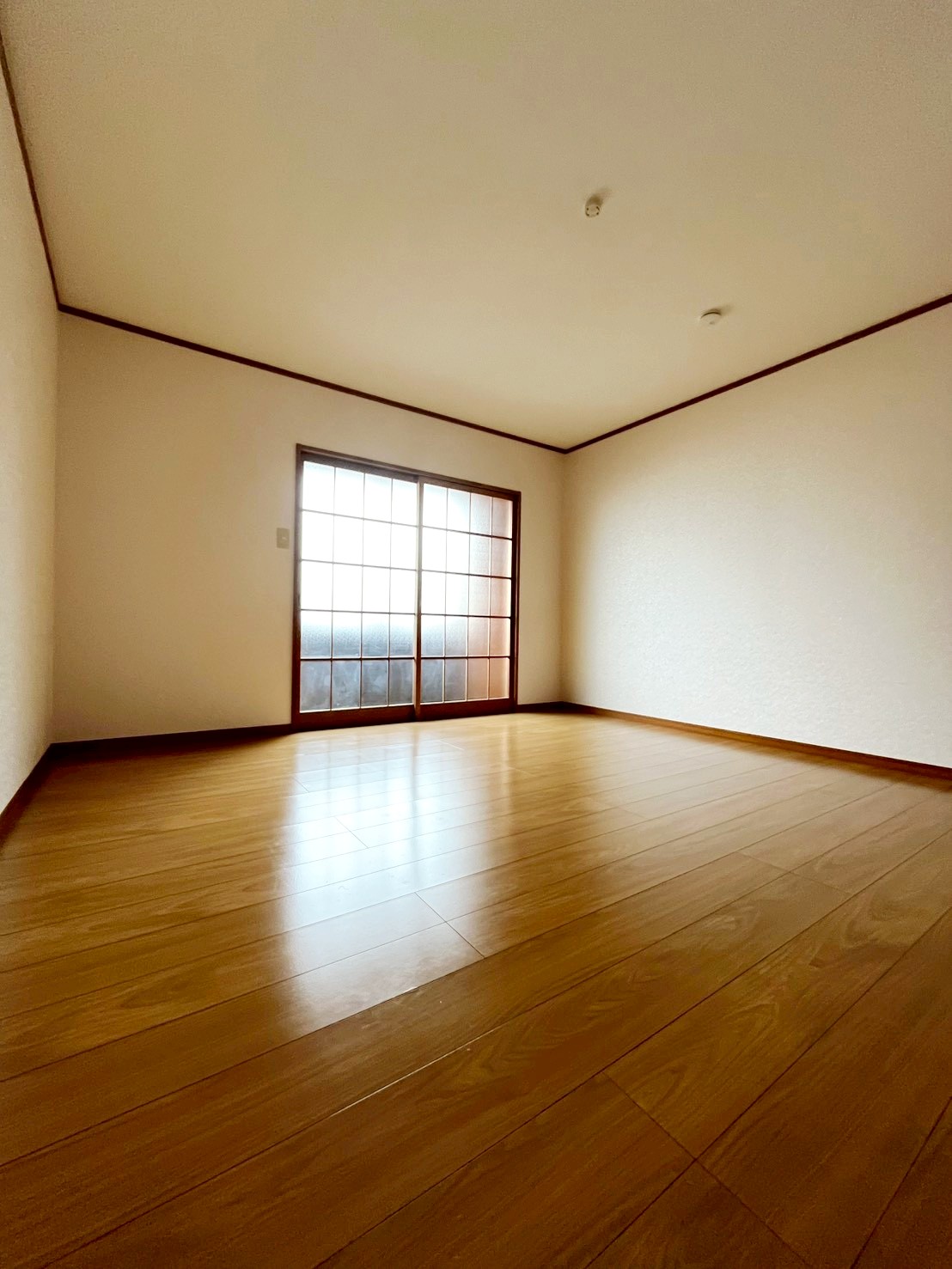 居室・リビング　洋室7帖です♪