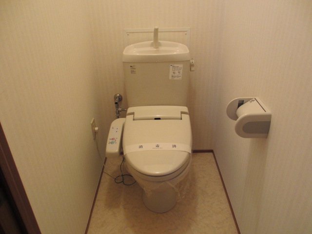 トイレ　温水洗浄便座